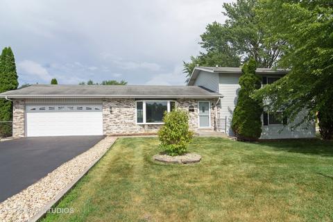 675 Evanston St, Hoffman Estates, IL 60169 photo 1