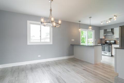 675 Evanston St, Hoffman Estates, IL 60169 photo 9