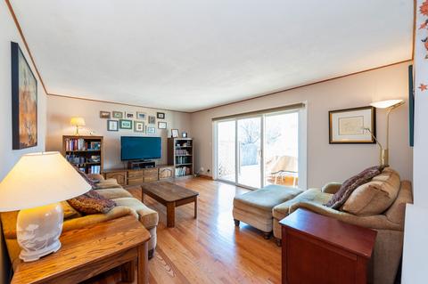 1304 Derby St, Wheeling, IL 60090 photo 5