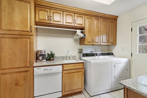 950 Summit Dr, Deerfield, IL 60015 photo 11