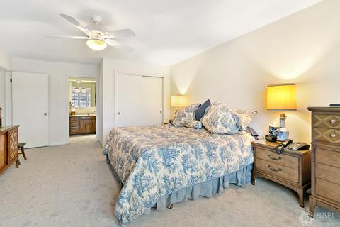 950 Summit Dr, Deerfield, IL 60015 photo 16