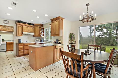 950 Summit Dr, Deerfield, IL 60015 photo 7