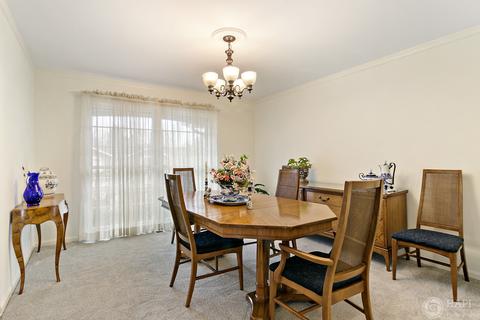 950 Summit Dr, Deerfield, IL 60015 photo 6