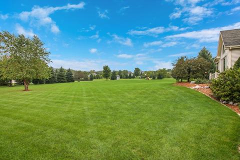 8401 Eagle Rdg, Spring Grove, IL 60081 photo 2