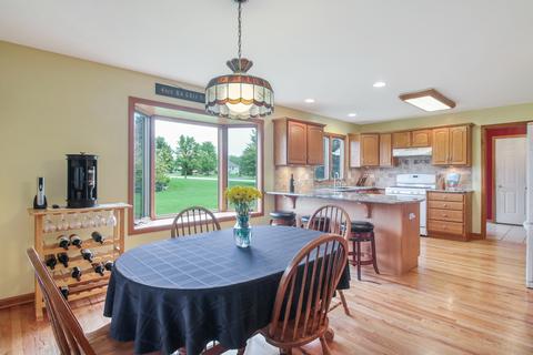 8401 Eagle Rdg, Spring Grove, IL 60081 photo 5