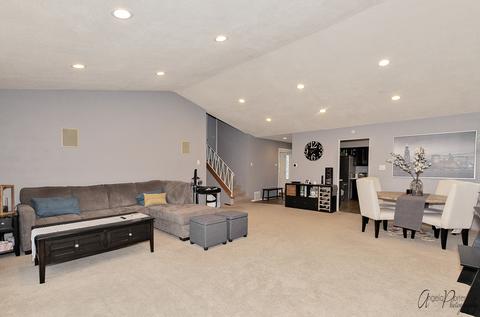 917 Valley Stream Dr, Wheeling, IL 60090 photo 3