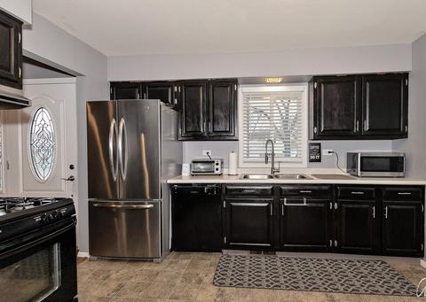 917 Valley Stream Dr, Wheeling, IL 60090 photo 4