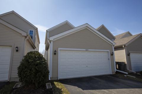 3633 Hyde Park Ct, Elgin, IL 60124 photo 3