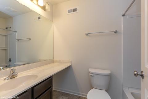 3633 Hyde Park Ct, Elgin, IL 60124 photo 9