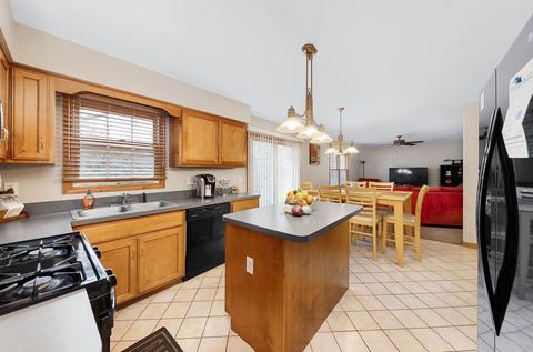 2219 Stonehaven Dr, Plainfield, IL 60586 photo 10