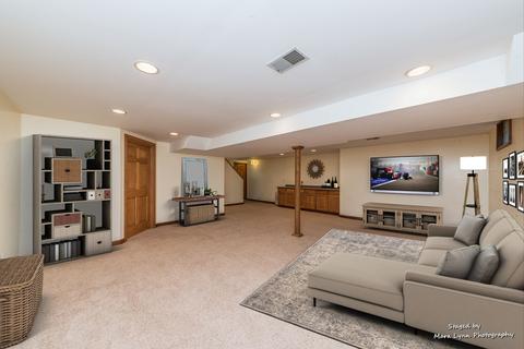 131 Brookside Dr, Elgin, IL 60123 photo 25