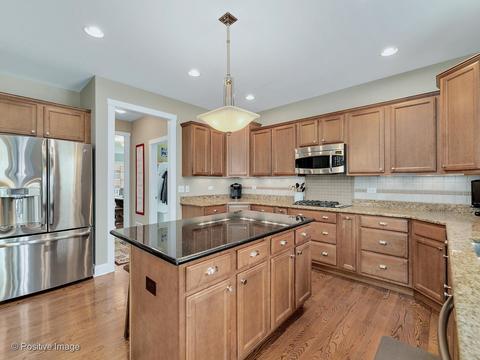 220 E Franklin St, Wheaton, IL 60187 photo 9