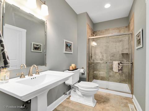 220 E Franklin St, Wheaton, IL 60187 photo 16