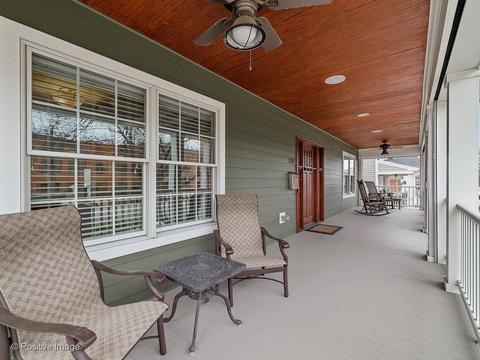 220 E Franklin St, Wheaton, IL 60187 photo 4