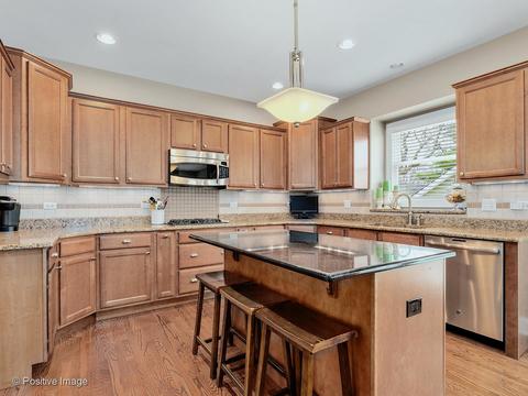 220 E Franklin St, Wheaton, IL 60187 photo 10