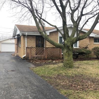 7658 Sholer Ave, Bridgeview, IL 60455 photo 1