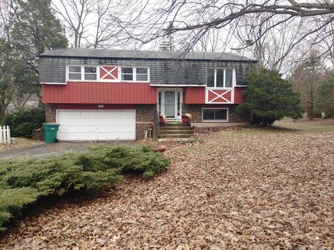 1221 Rolling Lane Rd, Johnsburg, IL 60051 photo 1