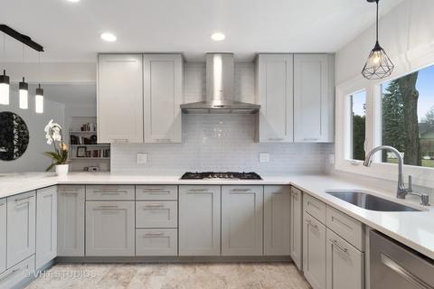 2 Woodbine Rd, Rolling Meadows, IL 60008 photo 8