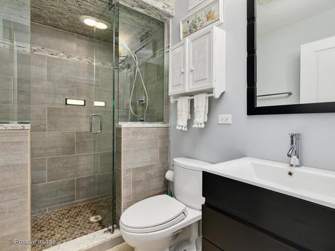 1663 W Carmen Ave, Chicago, IL 60640 photo 29