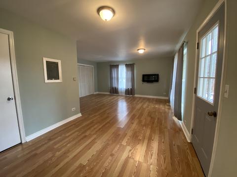 325 Newton St, Hoffman Estates, IL 60169 photo 7
