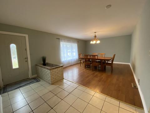 325 Newton St, Hoffman Estates, IL 60169 photo 3