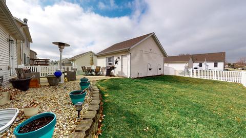 1004 Drayton St, Normal, IL 61761 photo 2