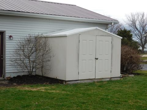 390 W Erickson Gate Dr, Lee, IL 60530 photo 22