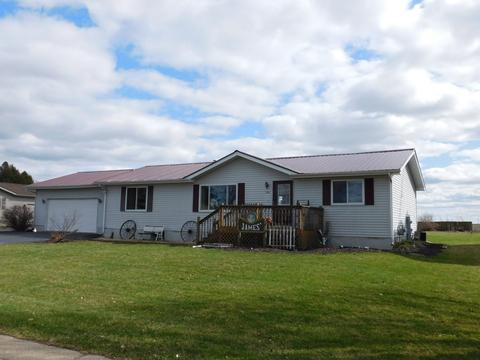 390 W Erickson Gate Dr, Lee, IL 60530 photo 23