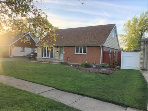 6912 Olympic Dr, Bridgeview, IL 60455 photo 2
