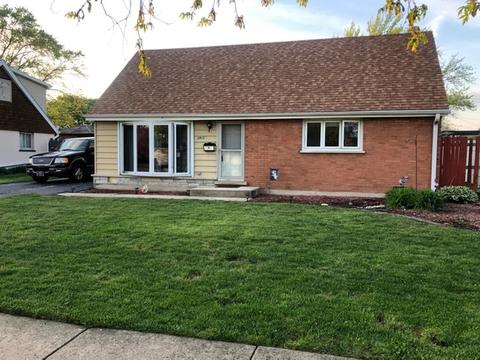 6912 Olympic Dr, Bridgeview, IL 60455 photo 1