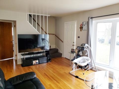 6912 Olympic Dr, Bridgeview, IL 60455 photo 5