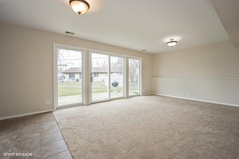 1485 Rosedale Ln, Hoffman Estates, IL 60169 photo 14