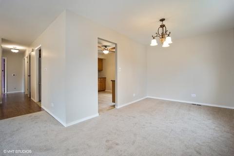 1485 Rosedale Ln, Hoffman Estates, IL 60169 photo 4