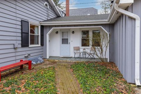 320 E Forest Ave, Wheaton, IL 60187 photo 2