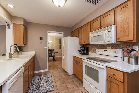320 E Forest Ave, Wheaton, IL 60187 photo 8