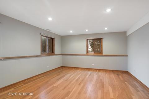 535 N Castle Rd, Addison, IL 60101 photo 9