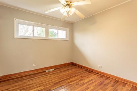 500 Geronimo St, Hoffman Estates, IL 60169 photo 8