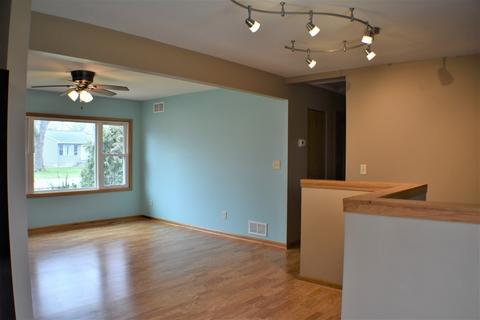 5604 Bunny Ave, Mchenry, IL 60051 photo 4