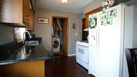1023 Jackson St, Aurora, IL 60505 photo 8
