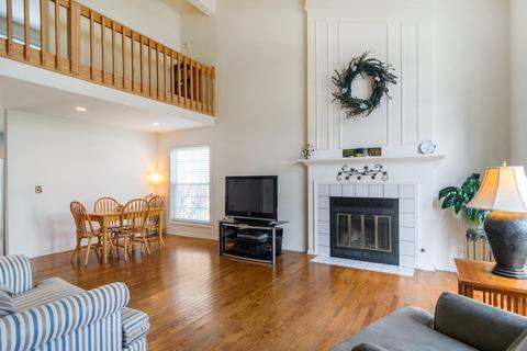 1280 S Highgoal Dr, Wheeling, IL 60090 photo 4