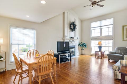 1280 S Highgoal Dr, Wheeling, IL 60090 photo 5