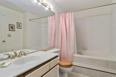 1280 S Highgoal Dr, Wheeling, IL 60090 photo 9
