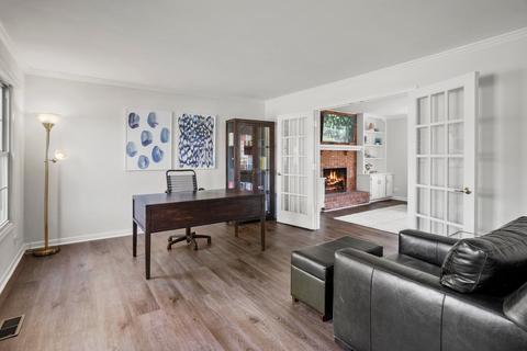 1304 Sequoia Rd, Naperville, IL 60540 photo 2