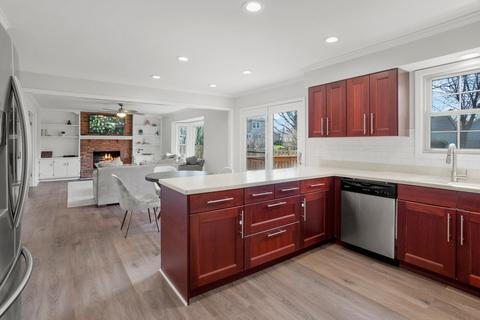 1304 Sequoia Rd, Naperville, IL 60540 photo 4