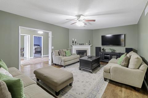 109 N White St, Sidney, IL 61877 photo 13