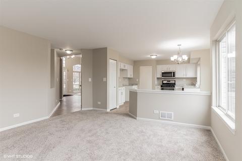 352 Lincoln Dr, Bartlett, IL 60103 photo 10
