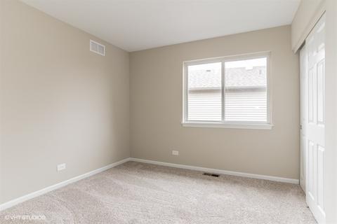 352 Lincoln Dr, Bartlett, IL 60103 photo 18