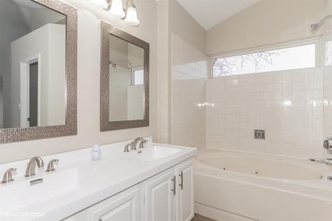 352 Lincoln Dr, Bartlett, IL 60103 photo 22