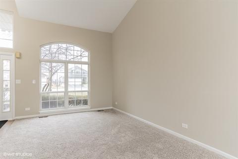 352 Lincoln Dr, Bartlett, IL 60103 photo 6