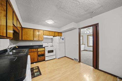 8335 S Thomas Ave, Bridgeview, IL 60455 photo 10